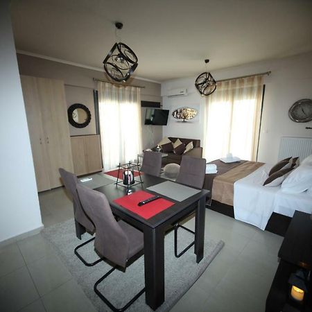 Kosmos Service Apartment City Center 1 With Additional Cost Parking Tesalonika Bagian luar foto